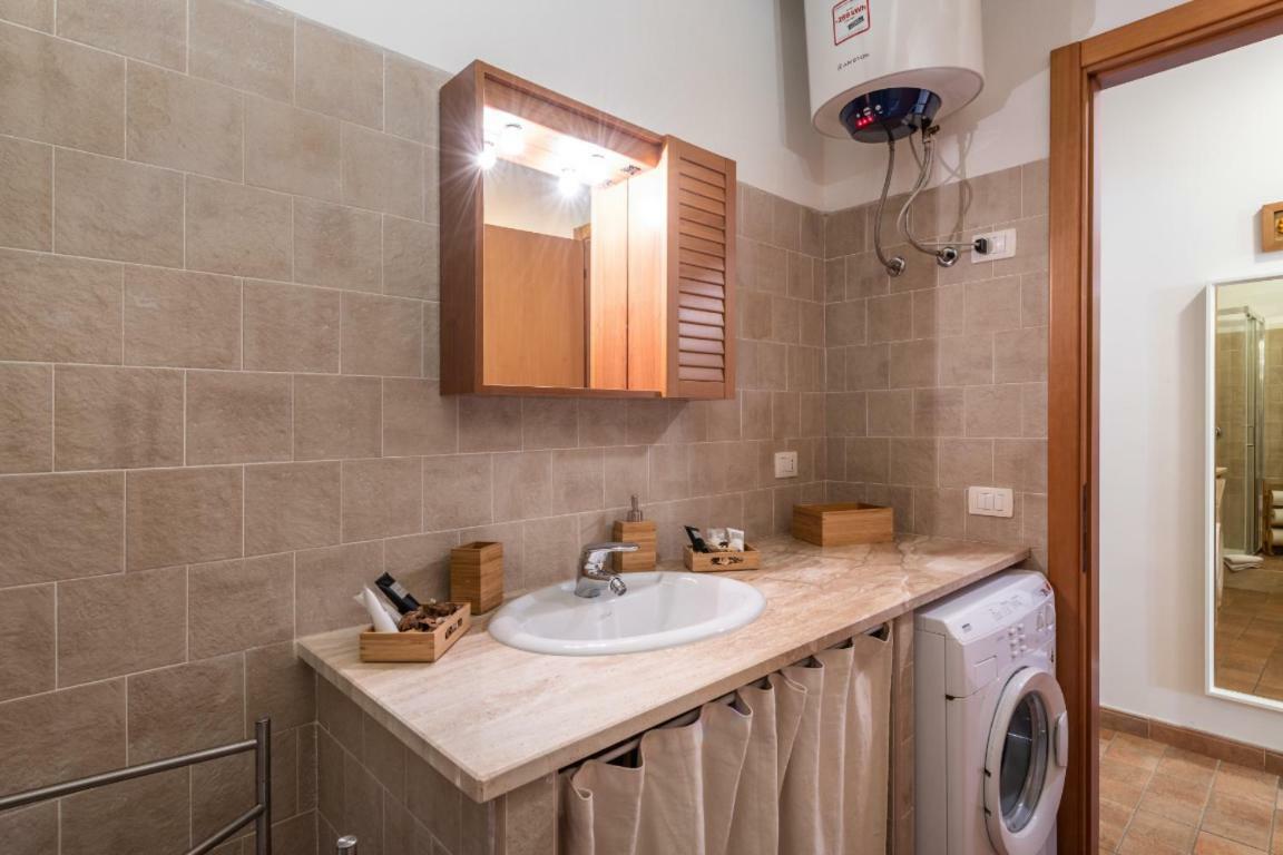 Remy Apartment Cagliari Exteriör bild